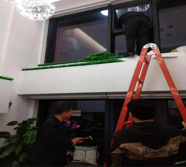 踏實(shí)耐勞、無(wú)悔奉獻(xiàn)