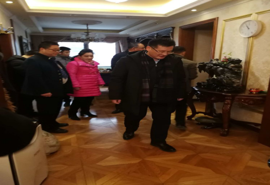 雁塔區(qū)區(qū)委副書(shū)記、代區(qū)長(zhǎng)趙雷蒞臨【朱雀云天】小區(qū)檢查冬季供暖情況 