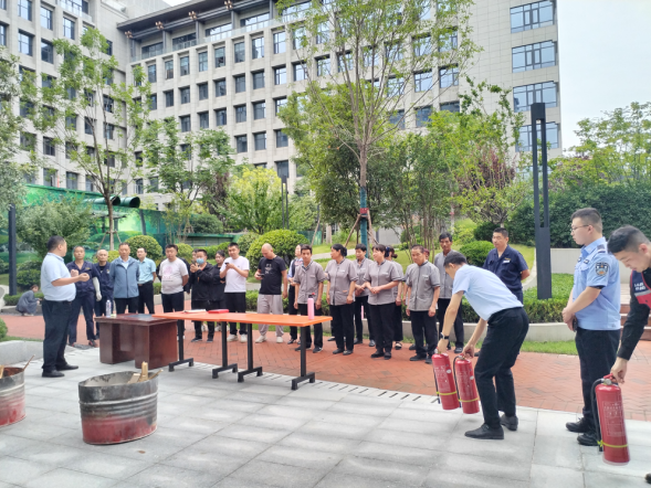 筑牢安全之基，擦亮安全底色